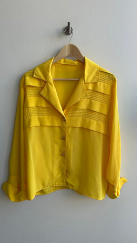 Pre-Owned Yellow Collared Long Sleeve Button Up Top- Size Medium (Estimated)