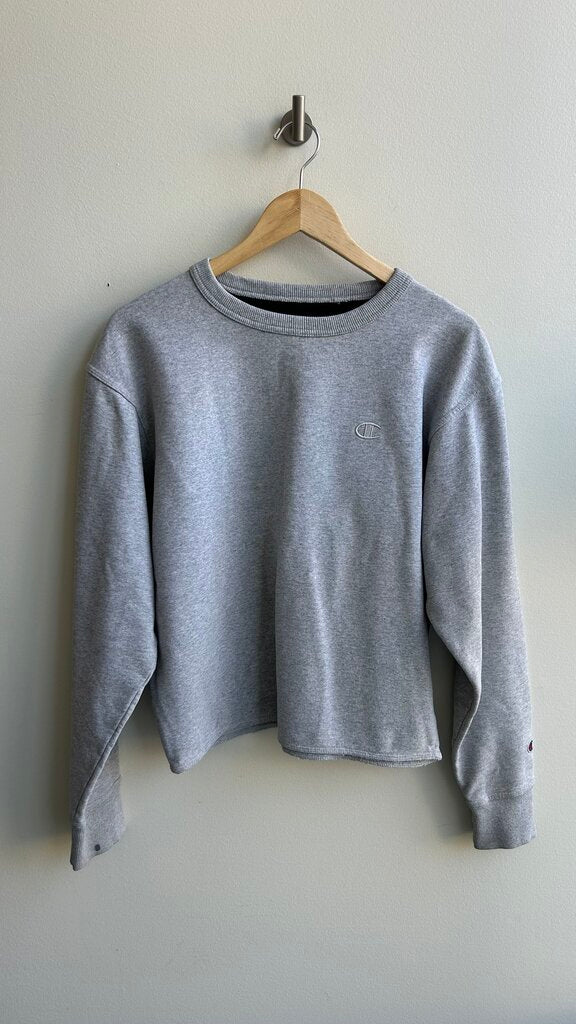 Pre-Owned Champion Grey Logo Crewneck Sweater- Size Medium