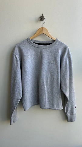 Pre-Owned Champion Grey Logo Crewneck Sweater- Size Medium