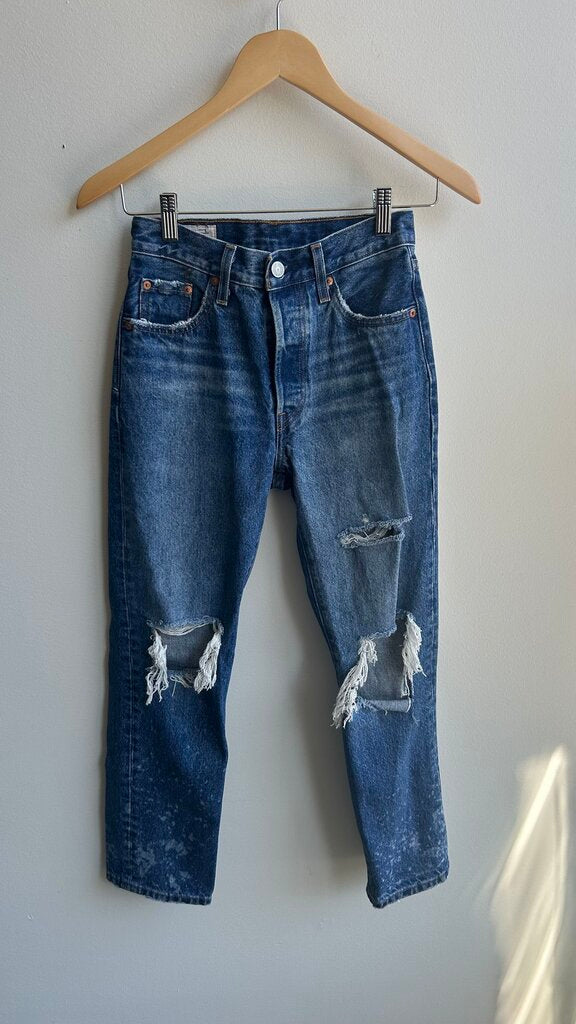 Pre-Owned Levi's Medium Wash Ripped Knee Acid Wash Ankles 501 Straight Leg Jeans- Size 23