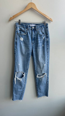 Pre-Owned Garage Denim Light Wash Mom Fit Distressed Jeans- Size 26