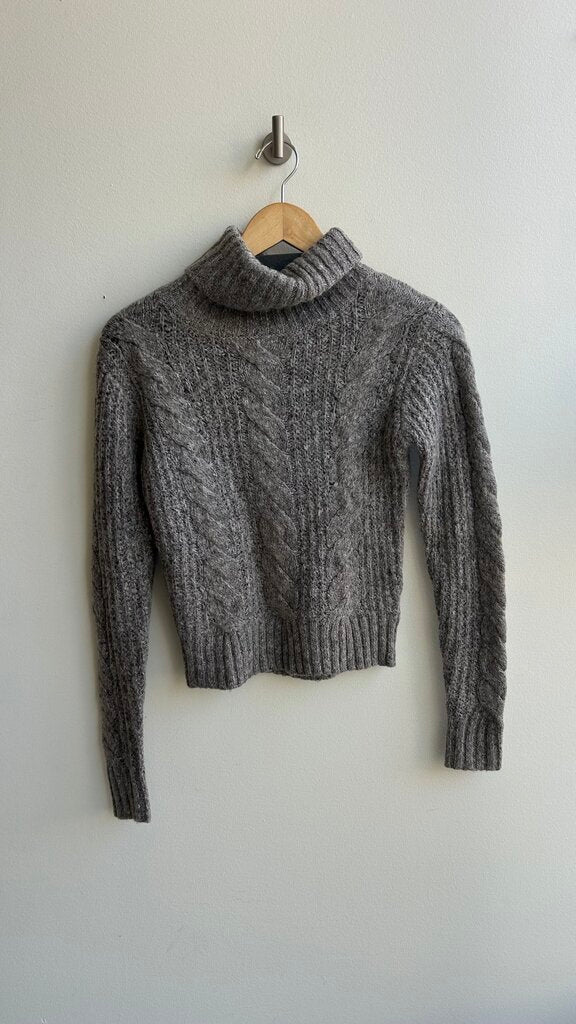 Pre-Owned Between Me & You Grey Cable Knit Turtle Neck Sweater- Size X-Small