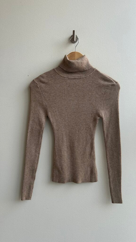 Pre-Owned RD Style Tan Ribbed Turtle Neck Long Sleeve Top- Size X-Small