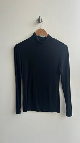 Pre-Owned BCBGMaxazria Black Long SLeeve Mock Neck Top - Size Small