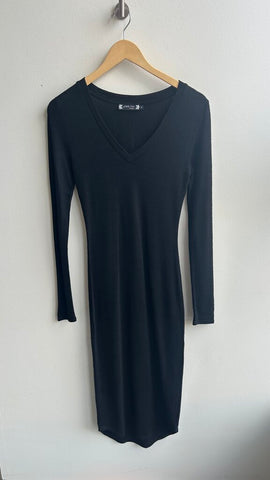 Pre-Owned C'est Moi Black Long Sleeve V-Neck Maxi Dress- Size Small