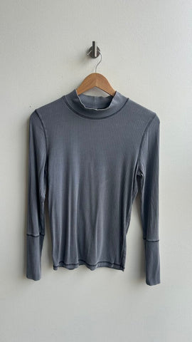 Pre-Owned Free People Grey Ribbed Mock Neck Long Sleeve Top- Size Large