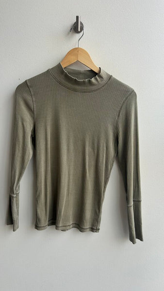 Pre-Owned Free People Green Ribbed Mock Neck Long Sleeve Top- Size Large
