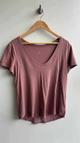 Pre-Owned Lululemon Pink V-Neck Short Sleeve Tee- Size Large (Estimated)