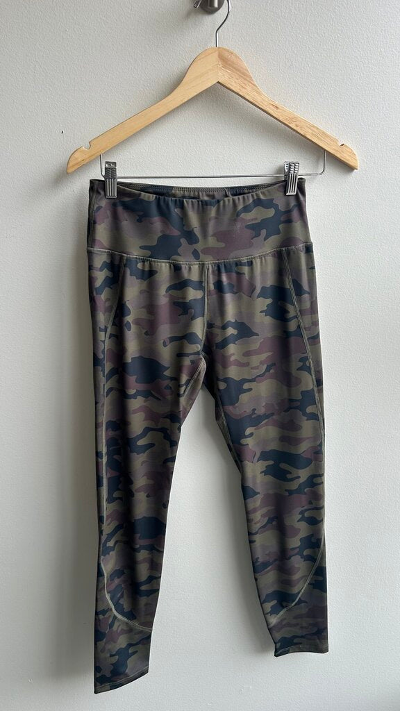 Pre-Owned Iron & Ink Green Camo Print Leggings- Size Medium