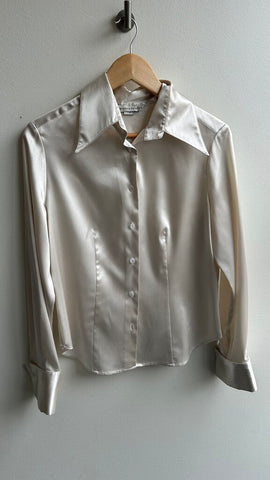 Pre-Owned Bianca Nygard STAINS & PULLS Blouse