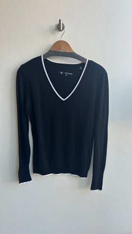 Pre-Owned Coupe Black Knit Long Sleeve White Trim Sweater- Size Medium