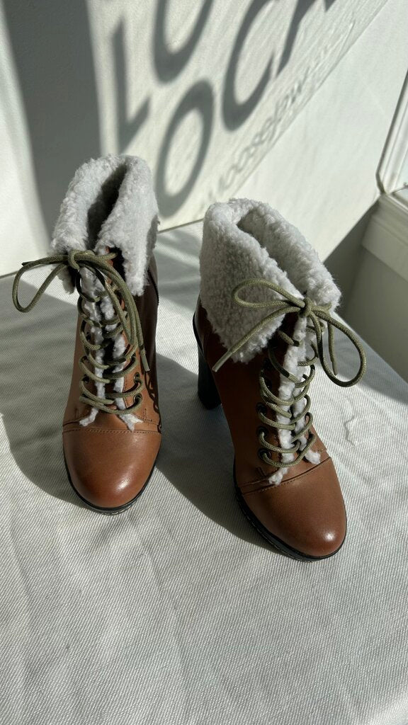 Pre-Owned Kelsi Dagger Brown 'Ricci' Sherpa Lined Lace Up Platform Heeled Bootie- Size 6