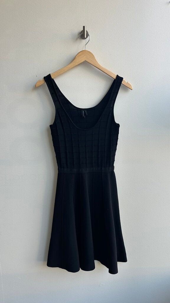 Pre-Owned Marciano Black Textured Sleeveless A-Line Dress- Size X-Small