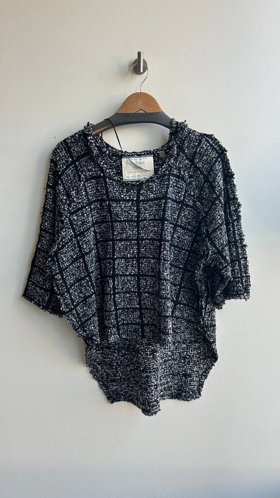 Pre-Owned California Moonrise White/Black Square Print Hooded Tshirt Sweater- Size Medium