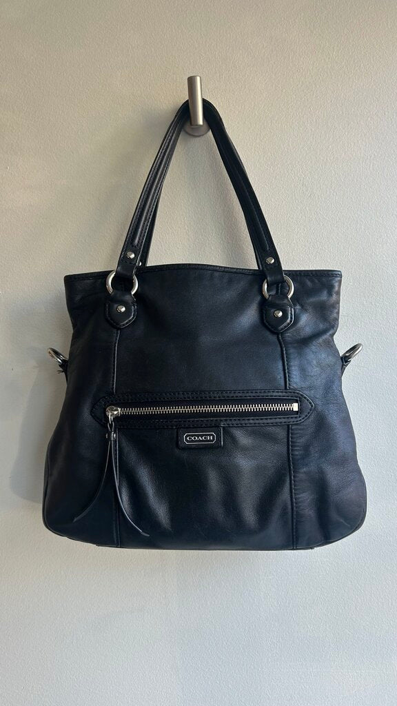 Pre-Owned Coach Black Leather Front Zip Detail Handbag