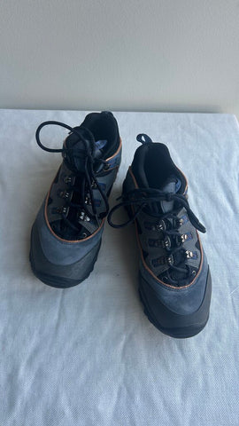 Pre-Owned Salomon Grey Orange Lining Heavy Trail/ Hiking Shoes - Size 7.5