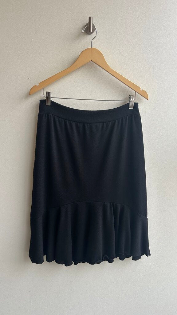 Pre-Owned Western Connection Black Knit Ruffle Bottom Skirt- Size Large