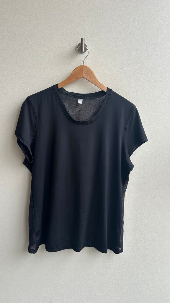 Pre-Owned Under Armour Black Lace Back Tee- Size Large (Estimated)