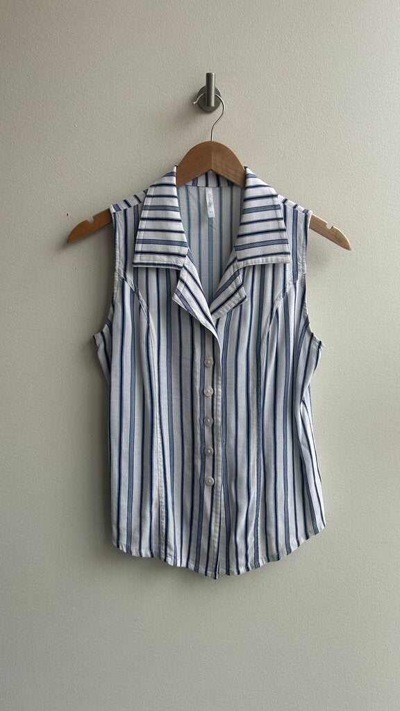 Pre-Owned Blue Sky White/Blue Stripe Sleeveless Button Front Top - Size X-Small