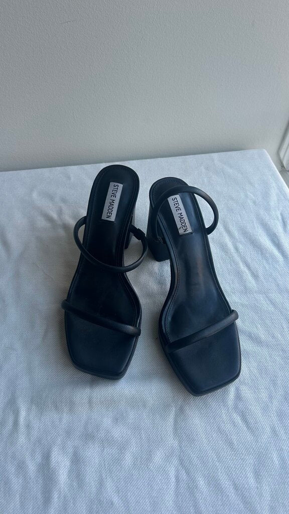 Pre-Owned Steve Madden Black 'Patsiee' Strappy Chunky Heels - Size 10