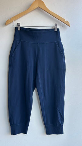 Pre-Owned Lululemon Navy Cropped Align Joggers - Size 6