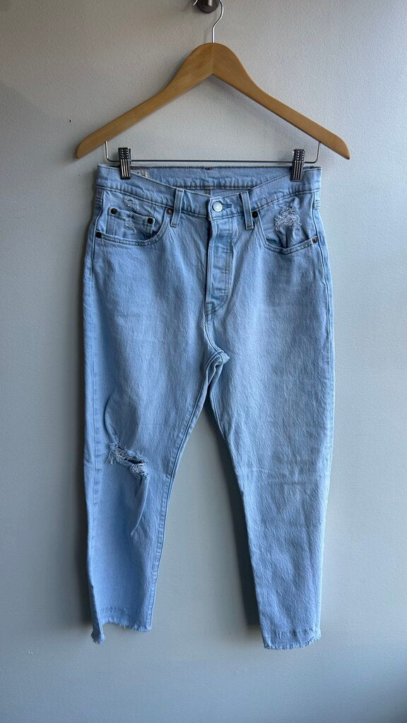 Pre-Owned Levi's Light Wash Ripped Knee 501 Jeans - Size 28