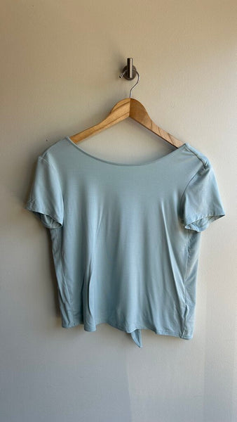 Pre-Owned Babaton Baby Blue Knot Low Cut Back Tee- Size Small