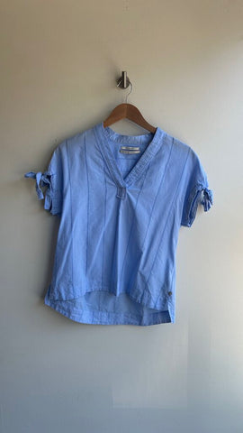 Pre-Owned Scotch & Soda Beach Freaks Blue Cap Tie Sleeve Blouse- Size Medium