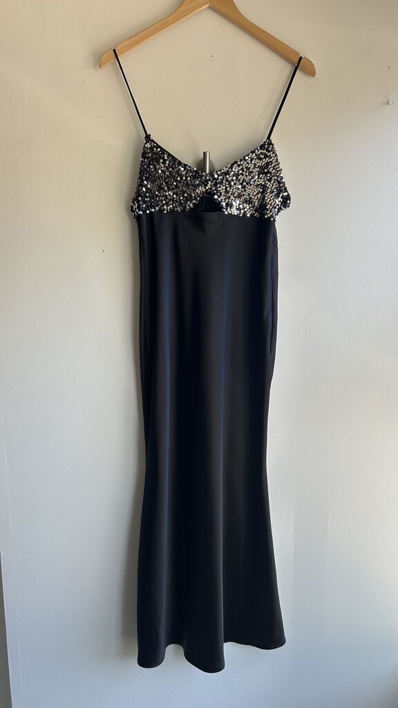 Pre-Owned Zara Black Thin Strap Sequin Bust Mid/Maxi Dress (NWT)- Size Medium