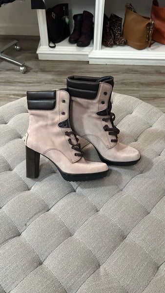 Pre-Owned Tod's Beige Lace Up Heeled Booties- Size 40
