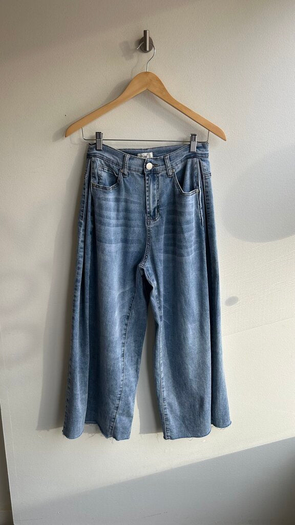 Pre-Owned Easel Easel Light Wash Ultra Wide Leg Jeans - Size Small