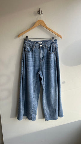 Pre-Owned Easel Easel Light Wash Ultra Wide Leg Jeans - Size Small