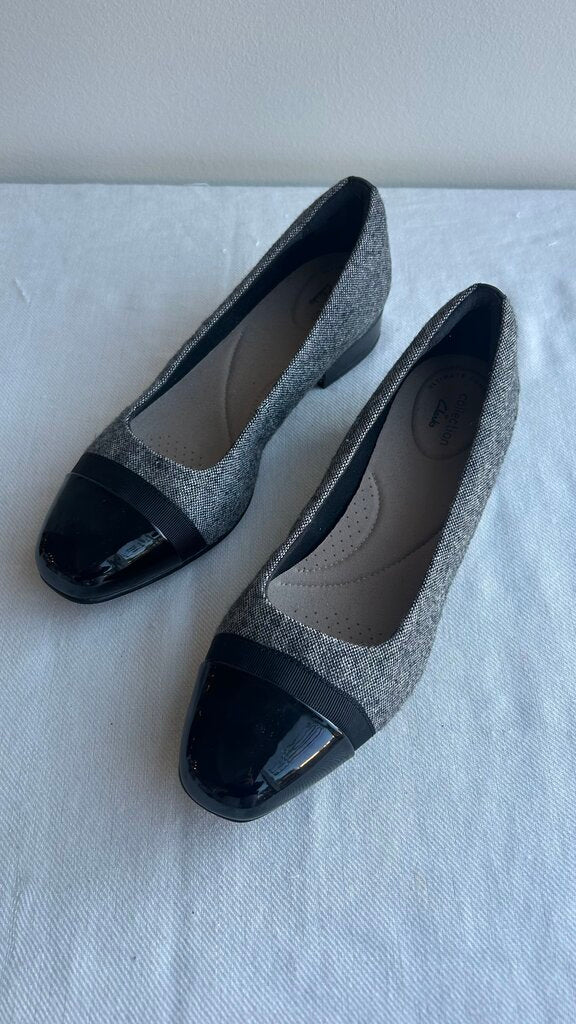 Pre-Owned Clarks Grey/Black Square Toe Shoes - Size 10