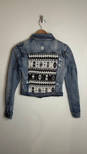 Pre-Owned White Crow Light Wash Back Black/White Knit Panel Jean Jacket - Size X-Small