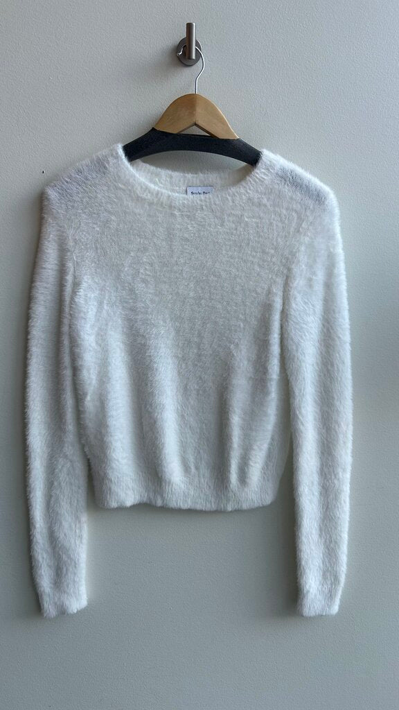 Pre-Owned Sunday Best White Fuzzy Round Neck Sweater- Size Small