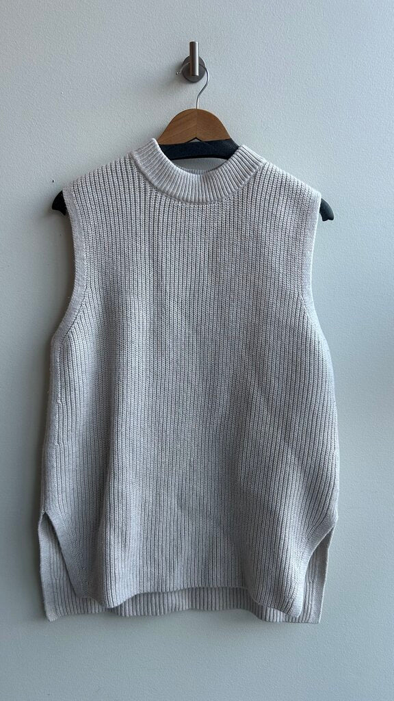 Pre-Owned H&M Off-White Oversized Dress Style Knit Vest- Size Medium