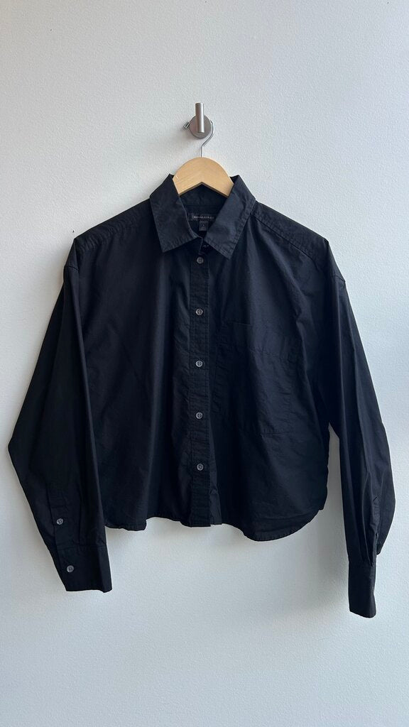 Pre-Owned Banana Republic White Oxford Button Up Cropped Blouse- Size Large