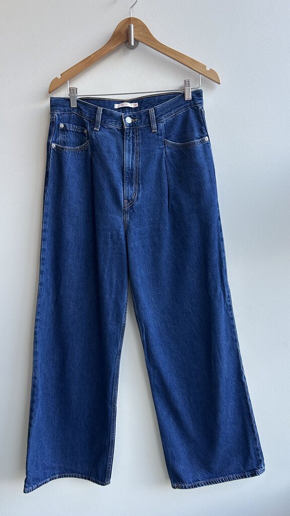 Pre-Owned Levi's Mid-Blue 'High Loose' Jeans - SIze 30
