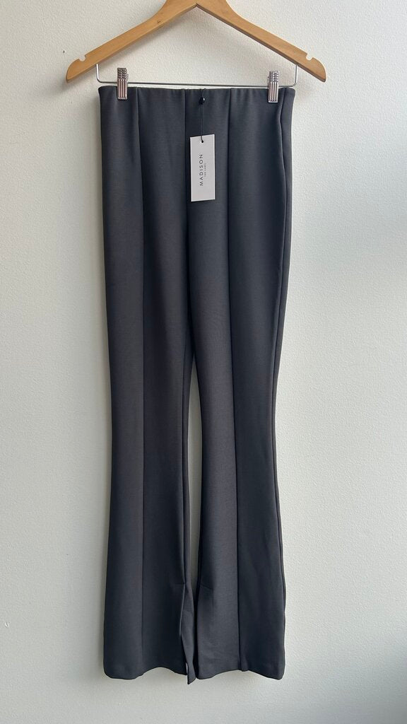 Pre-Owned Madison The Label Slate 'Linoln' Split Stretch Waist Pant (NWT)- Size Small