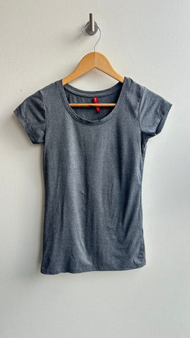 Pre-Owned Emme Jordan Grey Round Neck Tee- Size Small