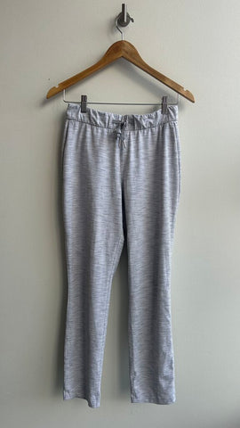 Pre-Owned Lululemon White with Grey Stripe Drawstring Pant- Size 6