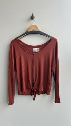 Pre-Owned Jackson Rowe Rust Ribbed Knot/Button Front Long Sleeve - Size Medium