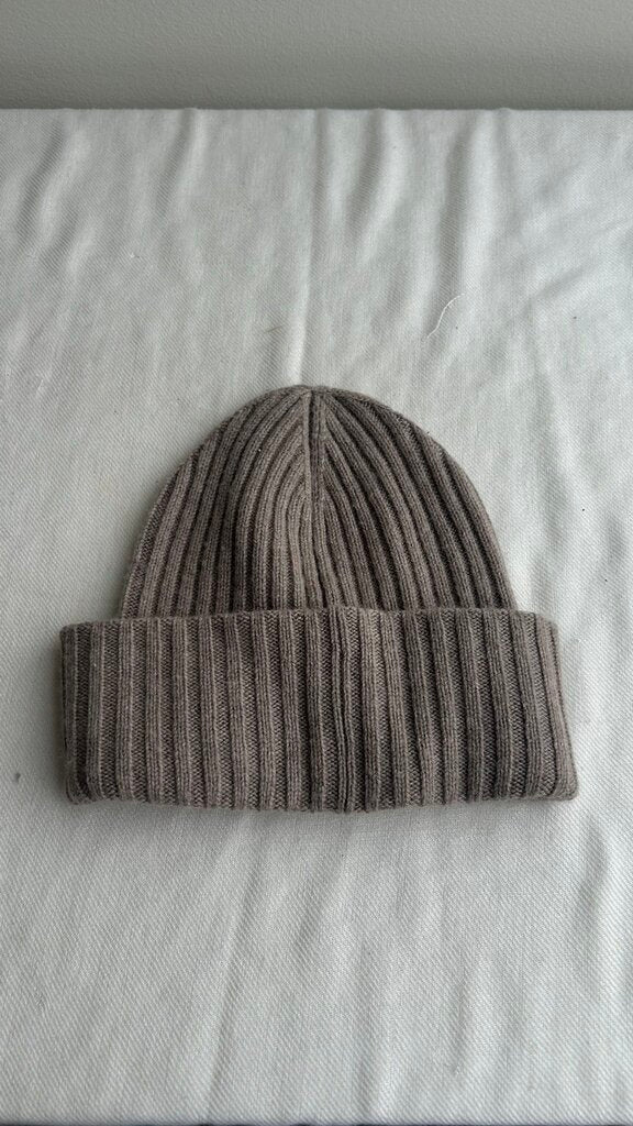 Pre-Owned H&M Beige Ribbed Foldover Toque