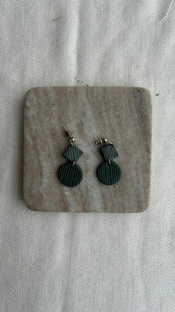 Pre-Owned Green Clay Square/Circle Dangle Earrings