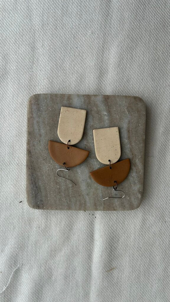Pre-Owned Tan/Brown Clay Semi Circle and Rounded Rectangle Dangle Earrings