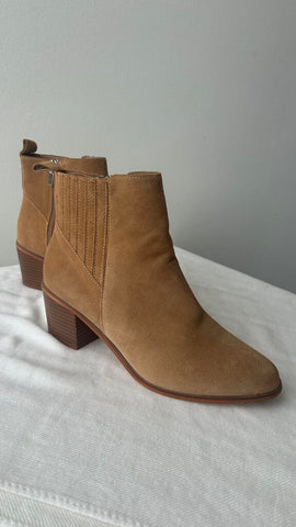 Pre-Owned Gianni Fermani Tan Genuine Suede Leather Pointed Toe Heeled Ankle Boot- Size 9