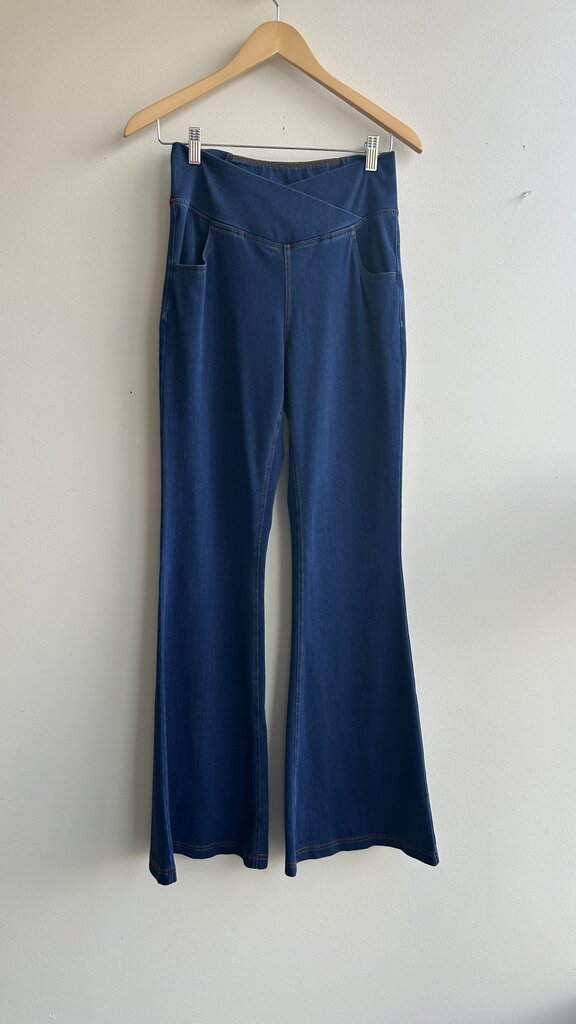 Pre-Owned Halara Medium Wash High Waisted Crossover Font Flex Denim (NWT)- Size Medium