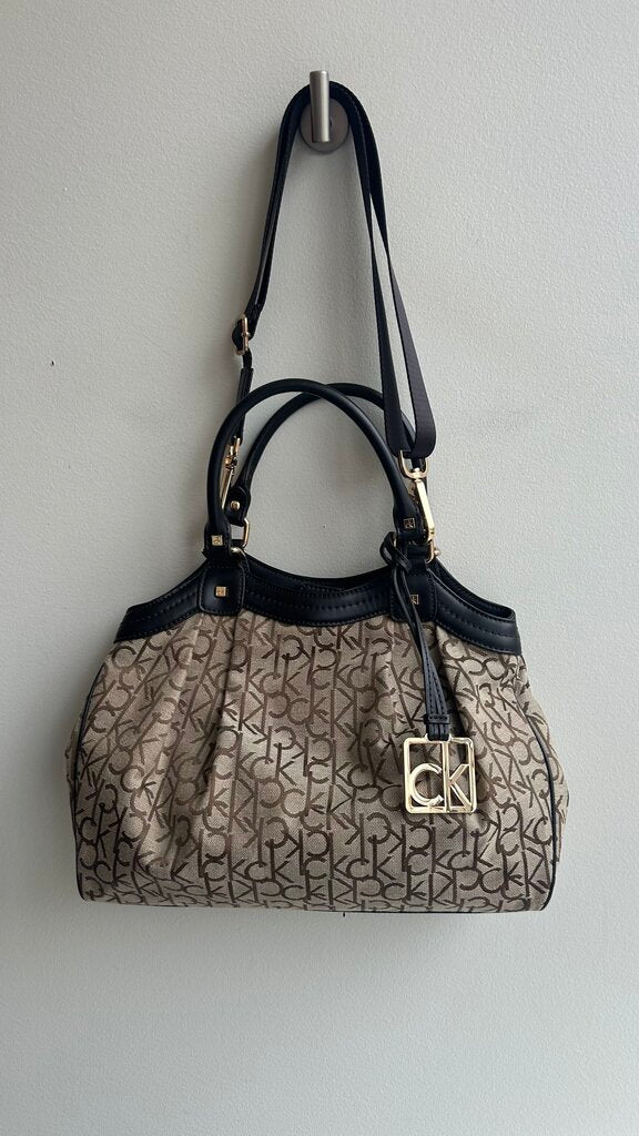 Pre-Owned Calvin Klein Tan/Brown Monogram Print Handbag with Crossbody