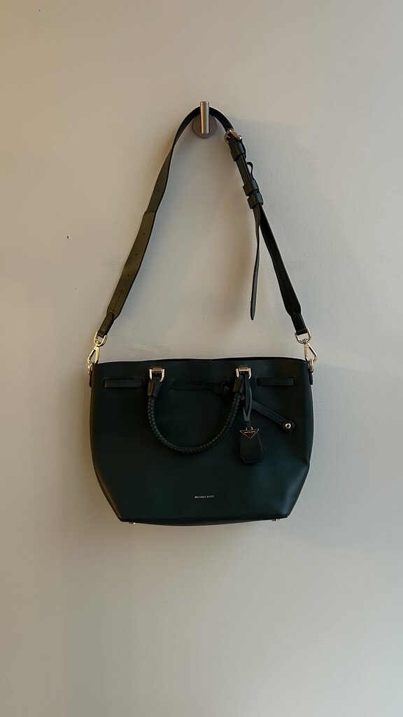 Pre-Owned Michael Kors Green Handles and Crossbody Totes