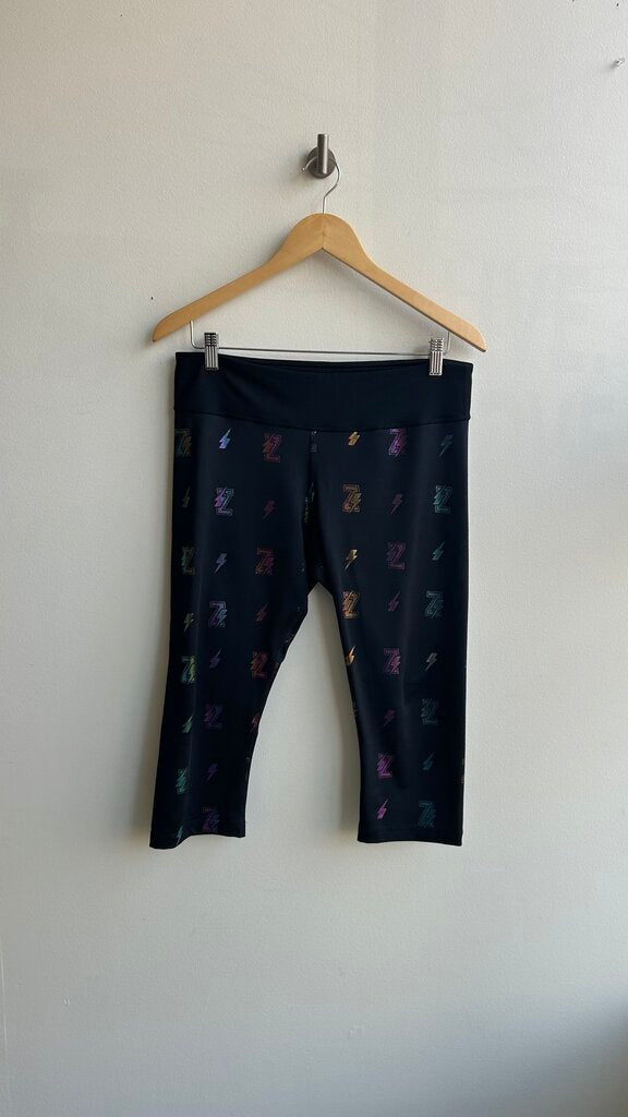 Pre-Owned Zumba Black Capri 'Z' and Lighting Bolt Leggings- Size Large